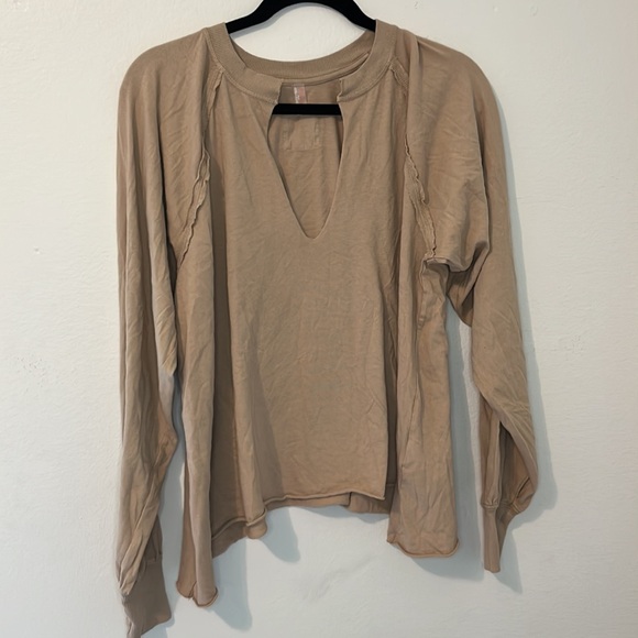 Free People Movement Reflect Layer Tee Long Sleeve Sand Dune NWOT - Picture 7 of 10